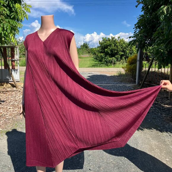 PLEATS PLEASE Issey Miyake Oversized Sleeveless Purple Red V-Neck Dress Size 3 L - Picture 9 of 11